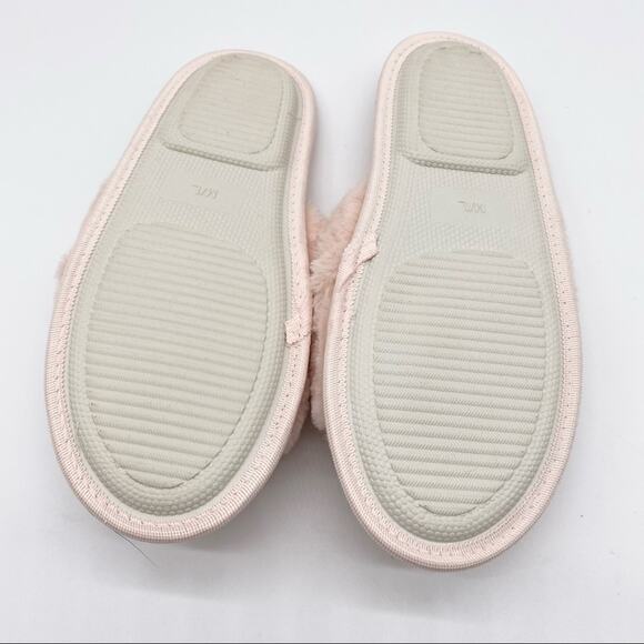 Splendid Womens M/L Slip On Criss-Cross Faux Fur Slippers Pink Lounge Fluffy‎ - Picture 7 of 7